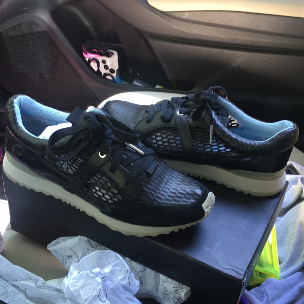 L.A.M.B shoes, Gwen Stefani, running shoe, walking